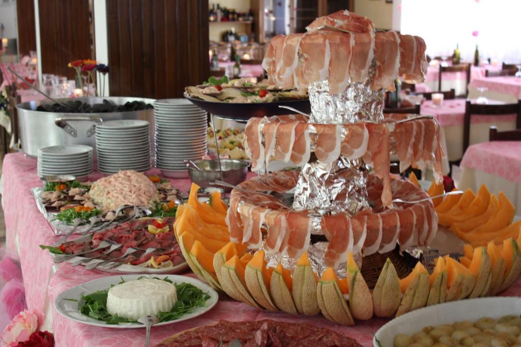 Hotel Du Lac Римини Экстерьер фото