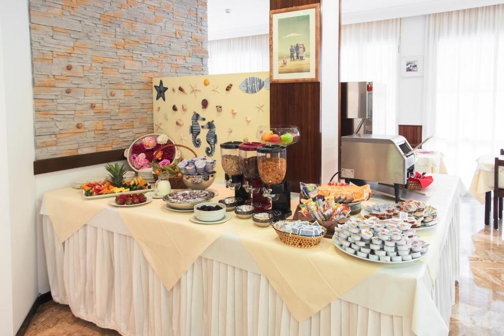 Hotel Du Lac Римини Экстерьер фото