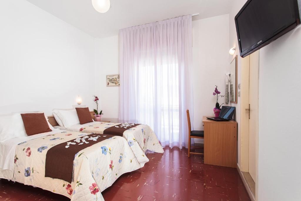Hotel Du Lac Римини Экстерьер фото